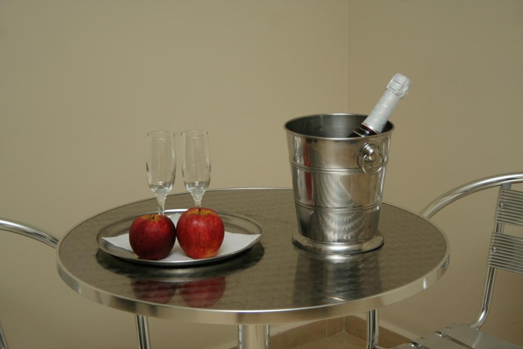 Top'S Motel (Adults Only) Jacareí 외부 사진